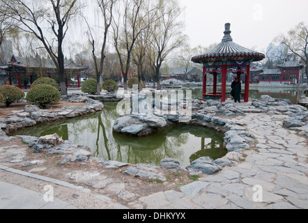 Ritan Park nella zona Jianguomen in Chaoyang District, Pechino, Cina Foto Stock