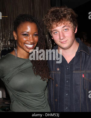 Shanola Hampton, Jeremy Allen White frequentando una serata di British Fashion e arte presso Reiss di Los Angeles, California - 26.04.12 Foto Stock