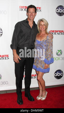 James Denton, Erin O'Brien Denton 'Desperate casalinghe' finale partito svoltasi al W Hotel di Los Angeles, California - 29.04.12 Foto Stock