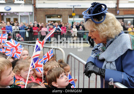 Aria onorario Commodore, Camilla, duchessa di Cornovaglia riceve la libertà di Thame a nome della RAF Halton Thame, Inghilterra - 02.05.12 **Non disponibile per la pubblicazione in Francia. Disponibile per la pubblicazione nel resto del mondo** obbligatorio di credito: Zak Hussein/WENN.com Foto Stock