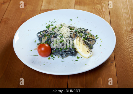 Spaghetti al Nero di Seppia Foto Stock