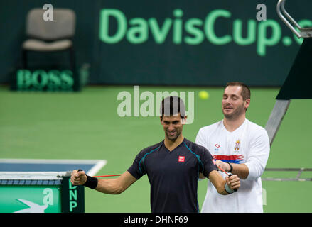 Belgrado, in Serbia. Il 13 novembre 2013. Novak Djokovic (SRB) nella foto durante un corso di formazione prima Coppa Davis finale match di tennis, Repubblica Ceca contro la Serbia, a Belgrado, in Serbia il 13 novembre 2013. (CTK foto/Michal Kamaryt/Alamy Live News) Foto Stock