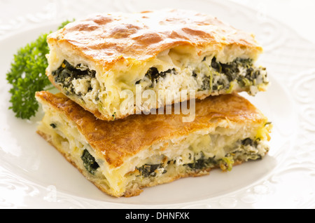 Börek con feta e spinaci Foto Stock