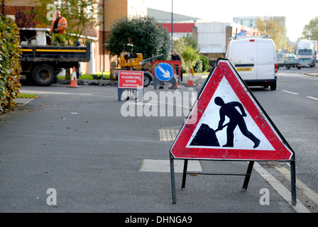 Maidstone Kent, Inghilterra, Regno Unito. I disagi per i pedoni causati da lavori in corso Foto Stock