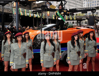 Sacha Baron Cohen aka Ammiraglio Generale Aladeen 'il dittatore' Premiere Mondiale tenutasi presso la Royal Festival Hall - Arrivi. Londra, Inghilterra - 10.05.12 Foto Stock
