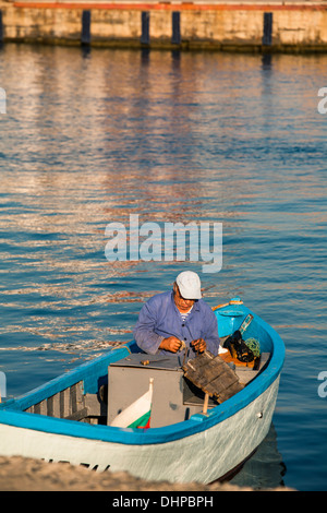 Pescatore di Nessebar, Bulgaria 2013 Foto Stock