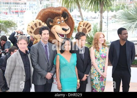 Martin Short, David Schwimmer, Jada Pinkett Smith, Ben Stiller, Jessica Chastain, Chris Rock 'Madagascar 3' photocall - durante il sessantacinquesimo Festival del Cinema di Cannes Cannes, Francia - 18.05.12 Foto Stock