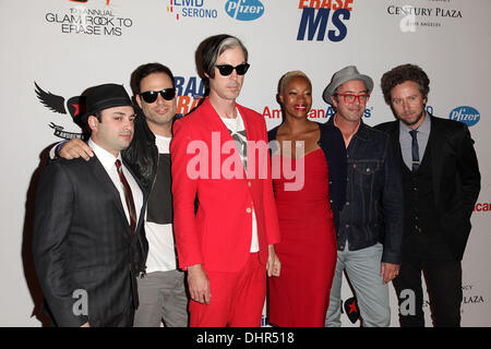 Gruppo musicale Fitz e le bizze xix gara annuale per cancellare MS tenutasi presso l'Hyatt Regency Century Plaza Century City in California - 05.18.12 Foto Stock