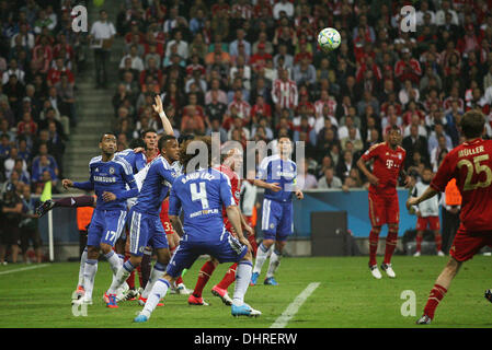 Frank Ribéry e Thomas Mueller il 2012 finale di UEFA Champions League match tra Chelsea e Bayern Monaco presso lo stadio Allianz Arena di Monaco di Baviera, Germania - 19.05.12 Foto Stock