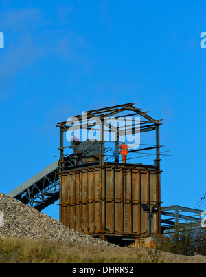 Lavoratore a Shap Beck cava, Shap, Cumbria, England, Regno Unito, Europa. Foto Stock