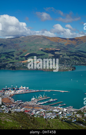 Lyttelton Harbour da Christchurch Gondola stazione superiore, Mt Cavendish, Port Hills, Christchurch, Canterbury, Nuova Zelanda Foto Stock