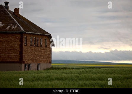 Scuola abbandonata casa in Saskatchewan in Canada di prateria Foto Stock