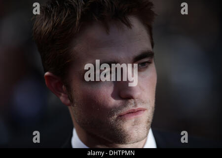 Noi attore Robert Pattinson durante il tappeto rosso di "Su strada" al sessantacinquesimo annuale di Cannes Film Festival presso il Palais des Festivals il 23 maggio 2012 a Cannes, Francia. Foto Prezzo Ki Foto Stock