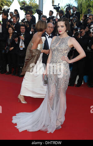 Roxane Mesquida, "sulla strada" premiere durante il sessantacinquesimo Festival del Cinema di Cannes Cannes, Francia - 23.05.12 Foto Stock