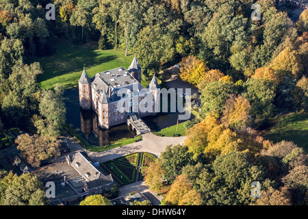 Paesi Bassi, Nederhorst den Berg, antenna. Castello chiamato De Nederhorst. Colori dell'autunno Foto Stock