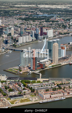 Paesi Bassi, Rotterdam, vista sul centro della città. Antenna Foto Stock
