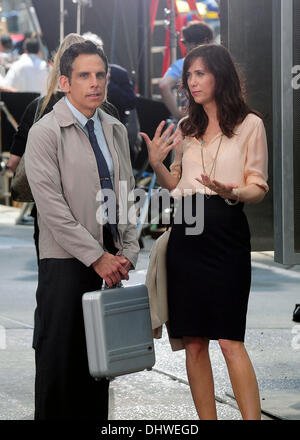 Ben Stiller e Kristen Wiig riprese in posizione per " La vita segreta di Walter Mitty' New York City, Stati Uniti d'America - 29.05.12 Foto Stock