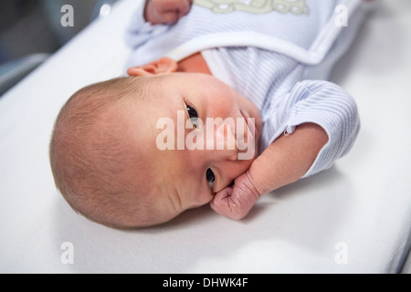 BAMBINO APPENA NATO Foto Stock