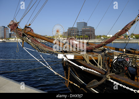 Jib-braccio su una imbarcazione a vela a Kiel Foto Stock