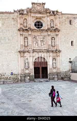 San Agustin chiesa e convento nel quartiere storico di Oaxaca, Messico. Foto Stock