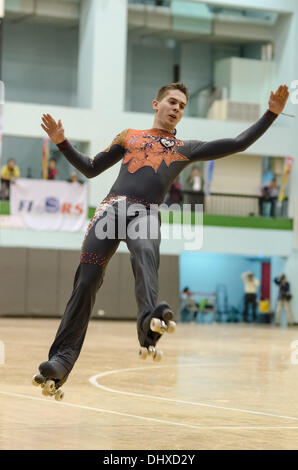 Taipei, Taiwan. Il 15 novembre 2013. Markus Lell dalla Germania è seconda in alti uomini combinato di categoria. Credito: Gia To/Alamy Live News Foto Stock