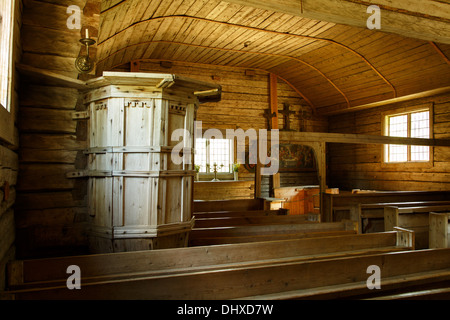 Il 'Lapp Chiesa' di Sodankylä è uno della Finlandia più antiche chiese di legno. È stato costruito di tronchi da lavoro locale nel 1689. Foto Stock