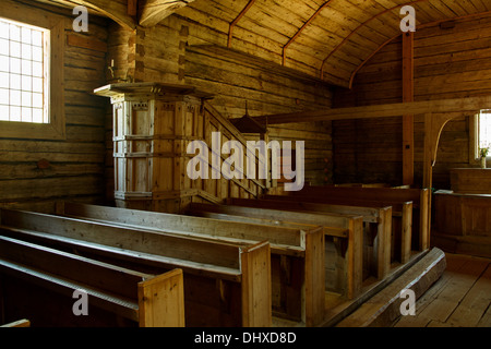 Il 'Lapp Chiesa' di Sodankylä è uno della Finlandia più antiche chiese di legno. È stato costruito di tronchi da lavoro locale nel 1689. Foto Stock