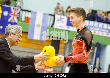 Taipei, Taiwan. Il 15 novembre 2013. Markus Lell dalla Germania è seconda in alti uomini combinato di categoria. Credito: Gia To/Alamy Live News Foto Stock