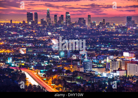 Il centro cittadino di Los Angeles, California, Stati Uniti d'America skyline all'alba. Foto Stock