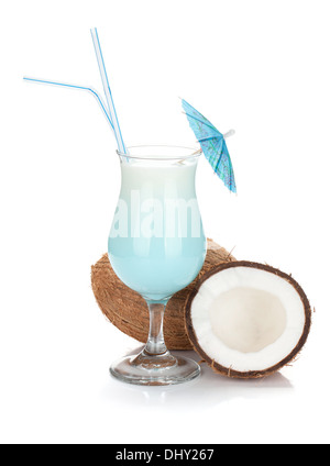 Blu crema di noce di cocco cocktail. Isolato su sfondo bianco Foto Stock