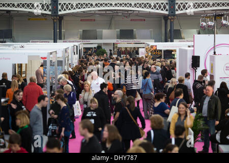 Londra, UK, UK. Xvi Nov, 2013. Vista generale della sala presso la BBC Good Food Show annuale esposizione alimentare al centro di Olympia. Credito: James Gasperotti/ZUMA filo/ZUMAPRESS.com/Alamy Live News Foto Stock