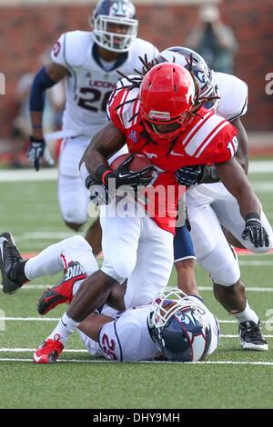 University Park, TX, Stati Uniti d'America. Xvi Nov, 2013. Novembre 16, 2013: Southern Methodist Mustangs wide receiver Darius Giuseppe (18) fa una reception durante un collegio di NCAA Football gioco quando SMU hosted università del Connecticut a Gerald Ford J. Stadium nel Parco di Università, TX. Neil Fonville/CSM/Alamy Live News Foto Stock