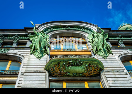 Vista di dettagli architettonici del celebre cantante House Building a San Pietroburgo Foto Stock