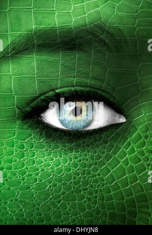 Umani con lizard la texture della pelle - Concetto di mutazione Foto Stock