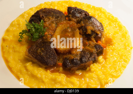 Risotto con osso buco alla milanese Foto Stock