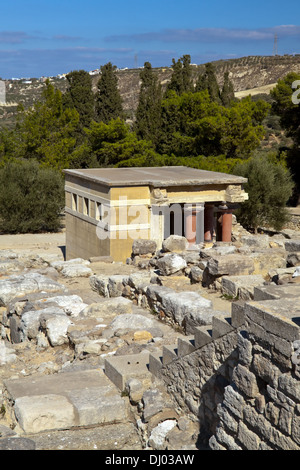 Vista sul palazzo minoico di Cnosso, del II millennio A.C. la regione di Heraklion, sull'isola di Creta, Grecia. Foto Stock