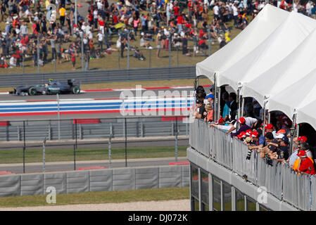 Austin, Texas, Stati Uniti d'America. 17 Nov, 2013. 11/17/2013 Austin, TX. Stati Uniti d'America. Ventilatori durante la Formula 1 Gran Premio degli Stati Uniti presso il circuito delle Americhe di Austin, Texas. Credito: Ralph Lauer/ZUMAPRESS.com/Alamy Live News Foto Stock