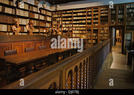 La grande biblioteca di una importante famiglia di stampanti di Anversa e di editori, presso il Museo Plantin-Moretus Foto Stock