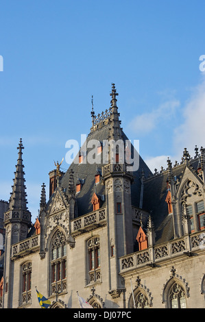 Un tetto ornato a Bruges, Belgio Foto Stock