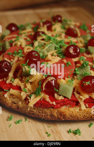Immagine della pizza novità torta fatta con del marzapane Foto Stock