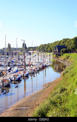 Marina da Quai Lejoille, St Valery sur Somme, Somme Picardia, Francia Foto Stock