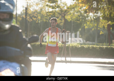 Valencia, Spagna. 17 novembre 2013. 10k atleta Valencia © Salva Garrigues/Alamy Live News Foto Stock