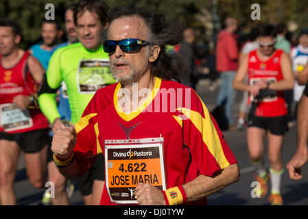 Valencia, Spagna. 17 novembre 2013. 33 partecipanti Divina Pastora Valencia Maratona © Salva Garrigues/Alamy Live News Foto Stock