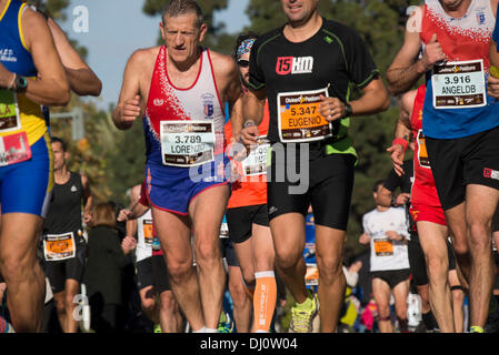 Valencia, Spagna. 17 novembre 2013. 33 partecipanti Divina Pastora Valencia Maratona © Salva Garrigues/Alamy Live News Foto Stock