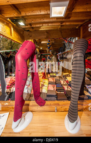 Il Piemonte, Torino, Italia. 17 novembre 2013. Dal 9 al 24 novembre in piazza Solferino francese Mercato di Natale © davvero facile Star/Alamy Live News Foto Stock