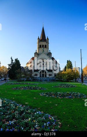 Una fotografia della Pauluskirche (St. Pauls Chiesa) a Basilea, in Svizzera. La chiesa fu costruita tra il 1898 e il 1901. Foto Stock