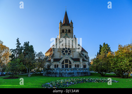 Una fotografia della Pauluskirche (St. Pauls Chiesa) a Basilea, in Svizzera. La chiesa fu costruita tra il 1898 e il 1901. Foto Stock