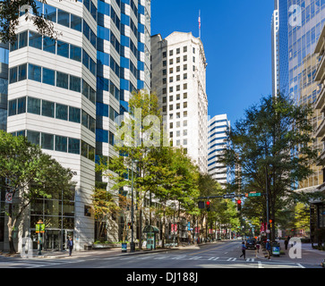 Edifici per uffici su North Tryon Street nel centro cittadino di Charlotte, North Carolina, STATI UNITI D'AMERICA Foto Stock