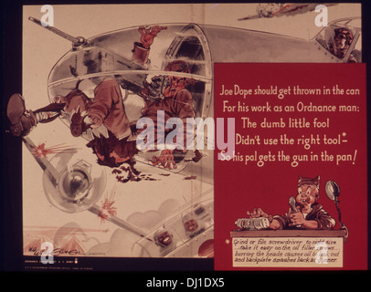 Questo manifesto di propaganda americano critica umoristicamente la disattenzione nel lavoro di ordigni, esortando i soldati ad essere più responsabili per prevenire gli incidenti e migliorare l'efficienza. Foto Stock