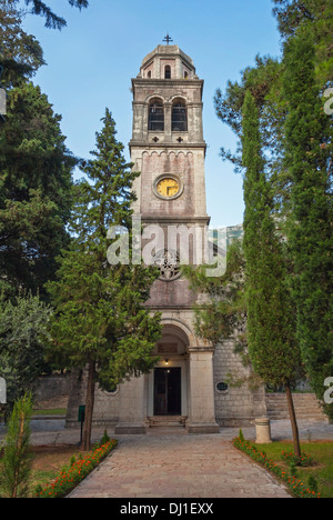 Vecchia chiesa ortodossa in città Risan, Kotor bay, Montenegro Foto Stock